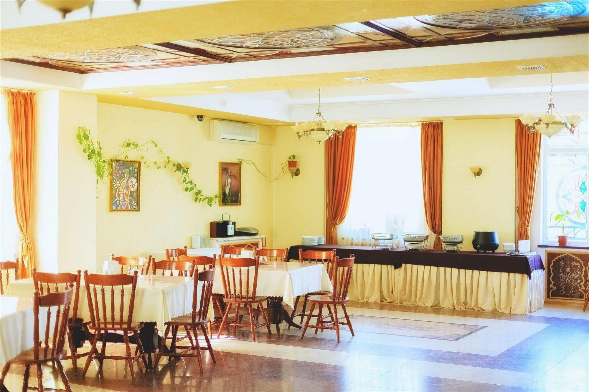 Victoria Palace Atyrau Luaran gambar